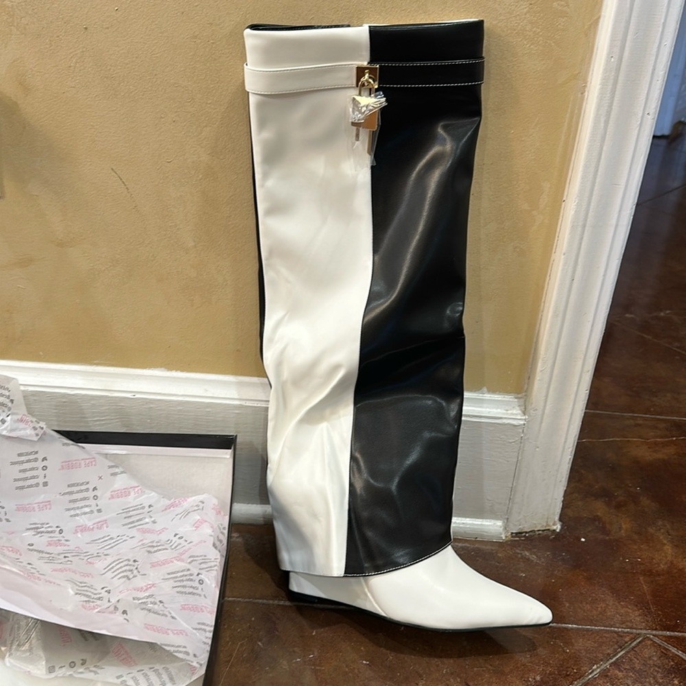 New Boots !!!!! Black & White